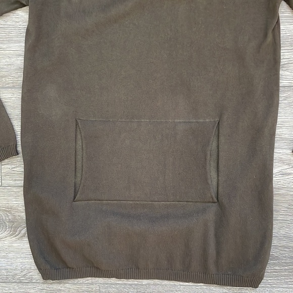 Peruvian Connection | Cotton Turtleneck with Kangaroo Pocket Size XS Olive Green - Picture 2 of 10